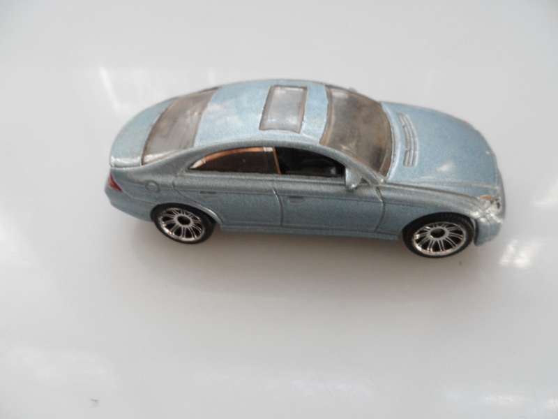 MATCHBOX  2005 MERCEDES BENZ CLS 500 DIE CAST MODEL    Mattel Inc MB683