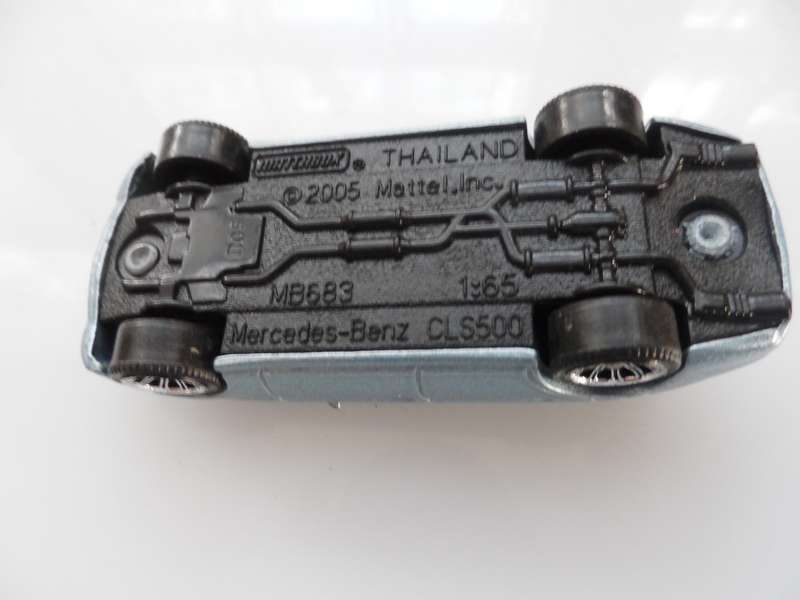 MATCHBOX  2005 MERCEDES BENZ CLS 500 DIE CAST MODEL    Mattel Inc MB683