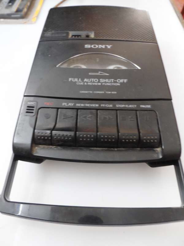 SONY VINTAGE  PORTABLE  AUDIO CASSETTE RECORDER , & PLAYER with blank audio  Cassette