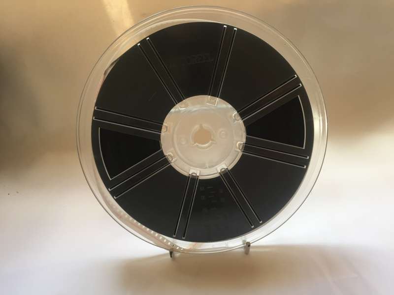 8 mm. FILM   AUTO REEL , NO  DUST CASE  AMATEUR FILM FOOTAGE :120 Mtrs, / 400 ft