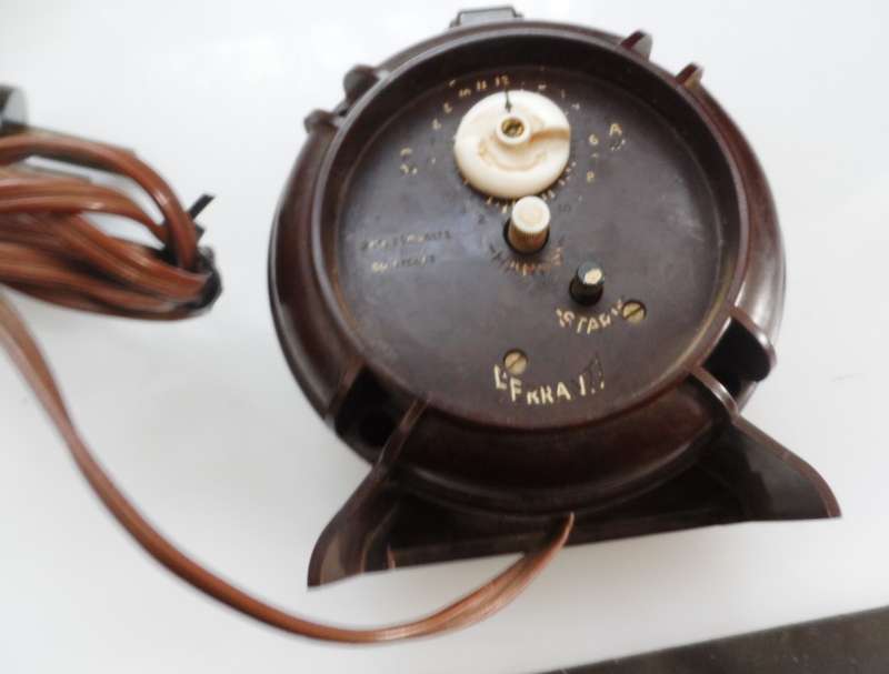 VINTAGE 1930  BAKELITE , FERRANTI ELECTRIC ALARM CLOCK  model No.947 Ferranti Limited England