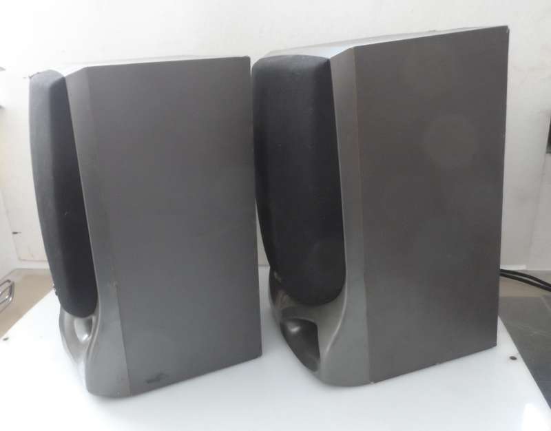 L G HI FI SPEAKERS