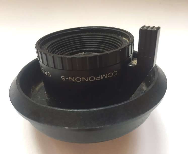 SCHNEIDER KREUZNACH 2.8 / 50  COMPONON-S ENLARGING LENS enlarger mount attached,  for 35mm  prints