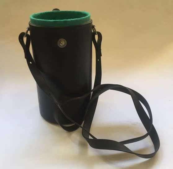 MAKINON ZOOM LENS IN HARD , DUST CASE , WITH SLING STRAP zoom 1:4,  6,   200 mm MACRO 1:4, -  10m