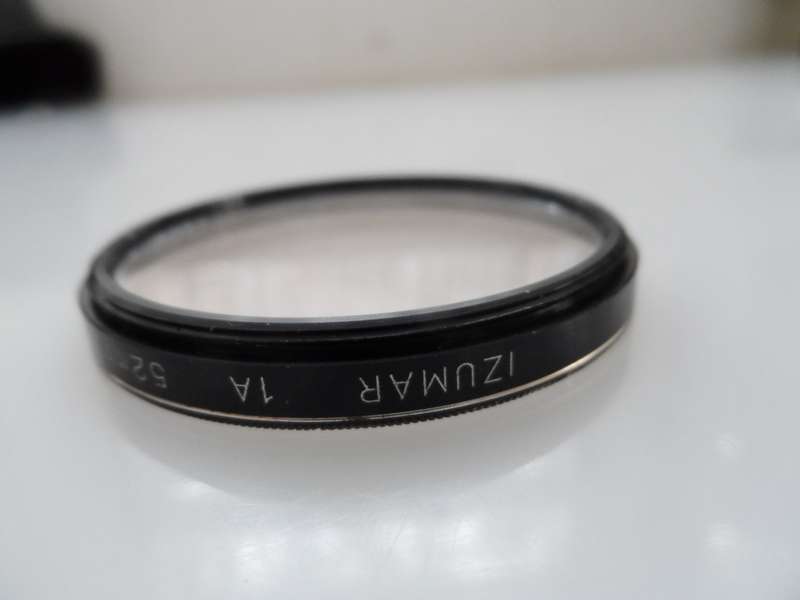 IZUMAR  1A 52 mm SCREW IN FILTER , NO CRACKS, OR SCRATCHES R25.00