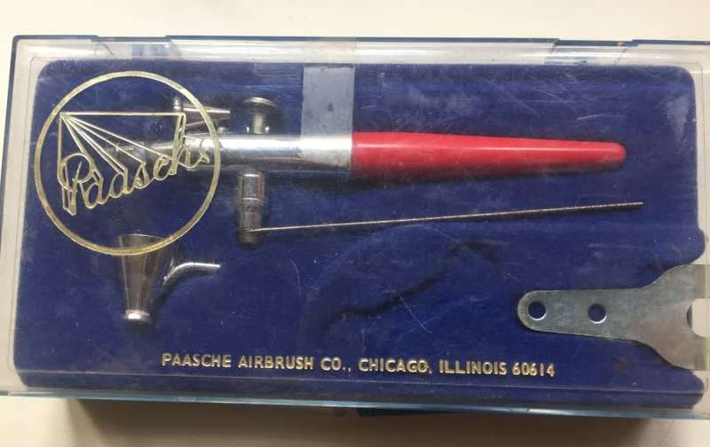 PAASCHE VINTAGE AIRBRUSH KIT IN ACRYLIC CASE