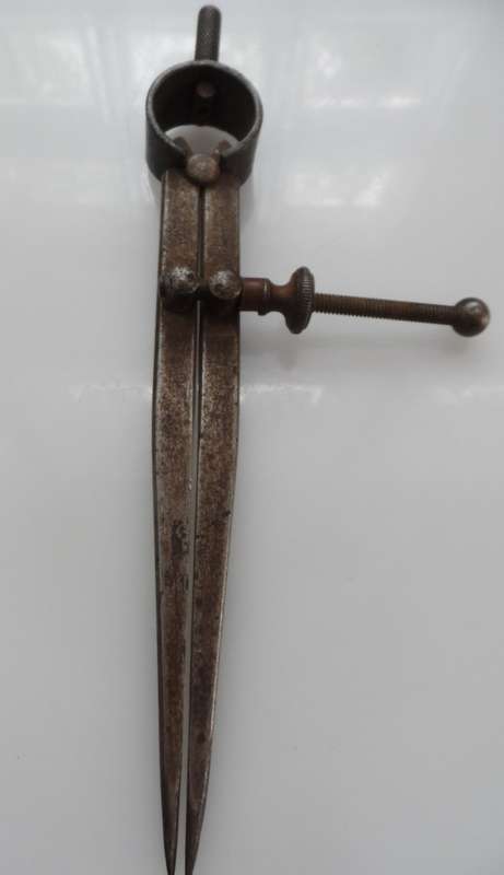 VINTAGE MOORE & WRIGHT , SHEFFIELD ENGLAND , 7 ins, / 180 mm , SPRING DIVIDERS, SCRIBERS,