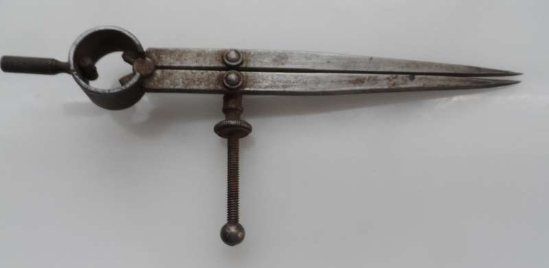 VINTAGE MOORE & WRIGHT , SHEFFIELD ENGLAND , 7 ins, / 180 mm , SPRING DIVIDERS, SCRIBERS,