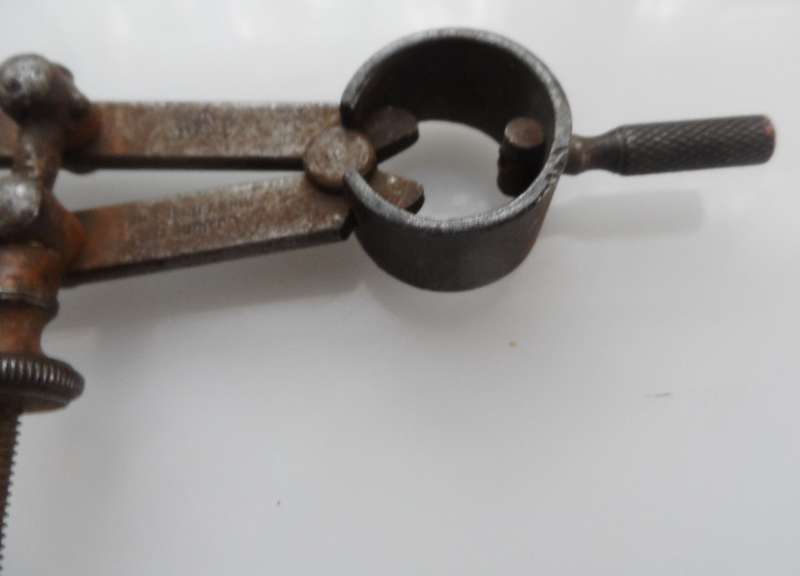 VINTAGE MOORE & WRIGHT , SHEFFIELD ENGLAND , 7 ins, / 180 mm , SPRING DIVIDERS, SCRIBERS,