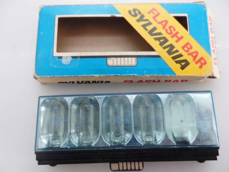 VINTAGE SYLVANIA FLASH BAR             original packaging