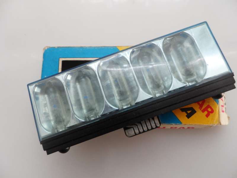 VINTAGE SYLVANIA FLASH BAR             original packaging