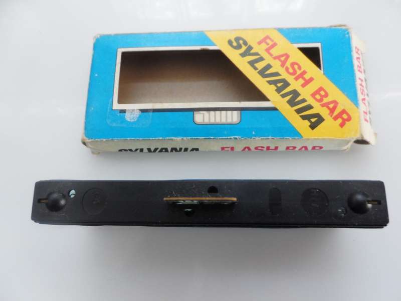 VINTAGE SYLVANIA FLASH BAR             original packaging