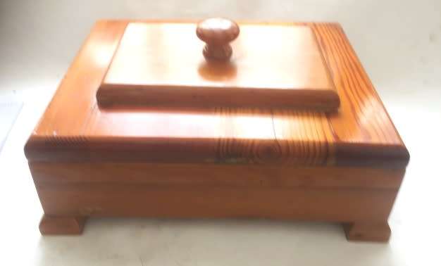 VINTAGE OREGON , TEA SACHETS , COUNTER TOP, STORAGE CADDY solid Oregon with removable glass dividers