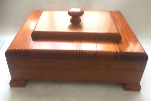VINTAGE OREGON , TEA SACHETS , COUNTER TOP, STORAGE CADDY solid Oregon with removable glass dividers