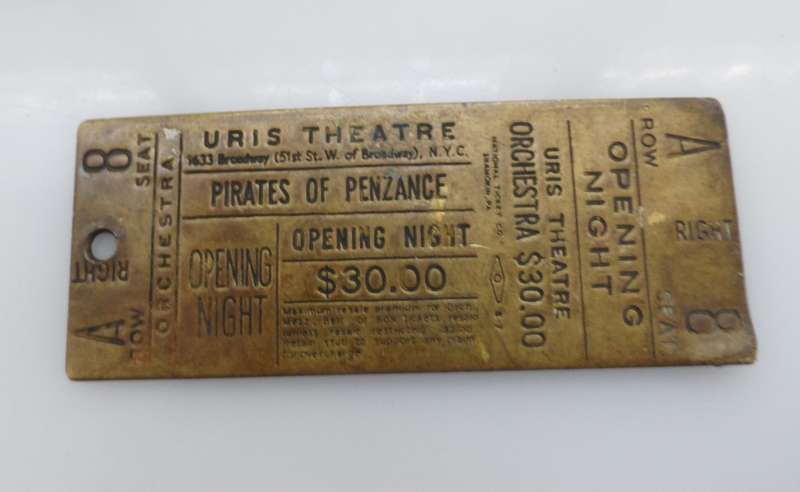 THE PIRATES OF PENZANCE ,1981 URIS THEATRE N.Y. VINTAGE , THEATRE SOUVENIR ,  BRASS TICKET