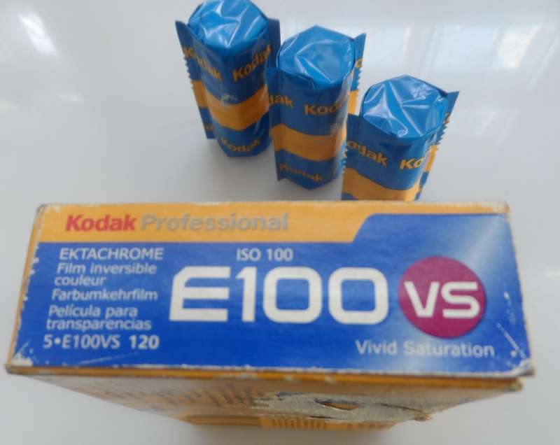 KODAK PROFESSIONAL EKTACHROME TRANPARENCY FILM E100 VS 120 , X 3,   EXPIRED 04/2005, BATCH 060  1012