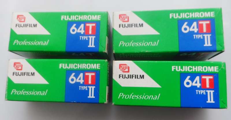 FUJICHROME PROFESSIONAL, 64T,TYPE II TUNGSTEN RTP II 120 36 , BATCH 7075 011 ,EXPIRED 20002-12    X4