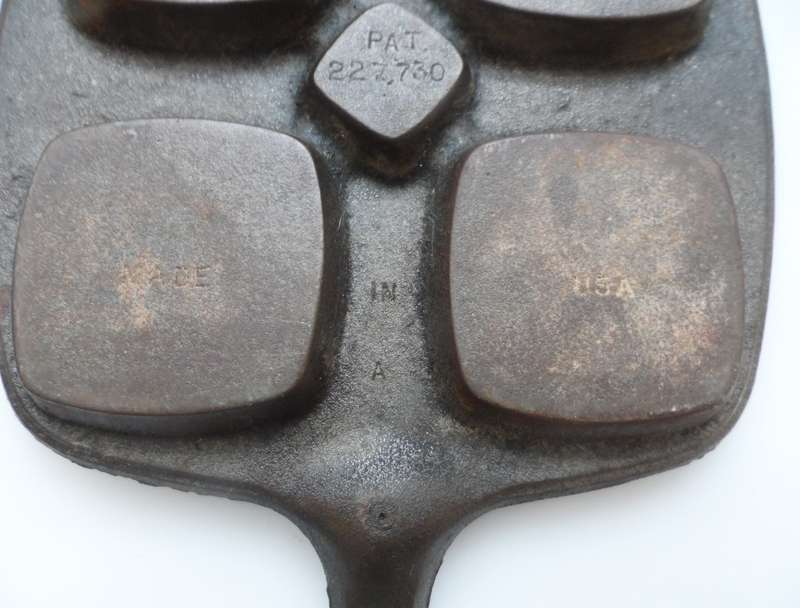 VINTAGE CAST IRON SQUARE SKILLET, USA POACH, SCONE/ BISCUIT BAKING, RACLETTE, MIXED GRILL