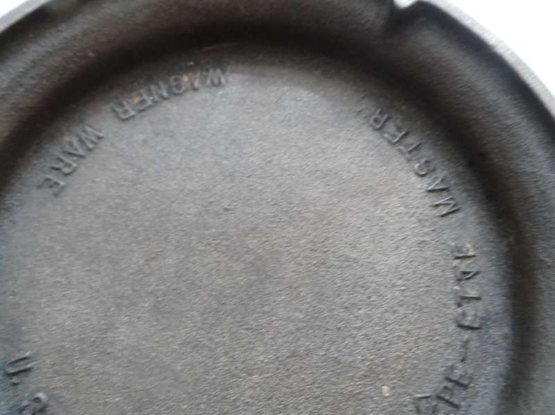 VINTAGE 50,s rare  WAGNER WARE, CAST IRON CREPPE ETTE MASTER
