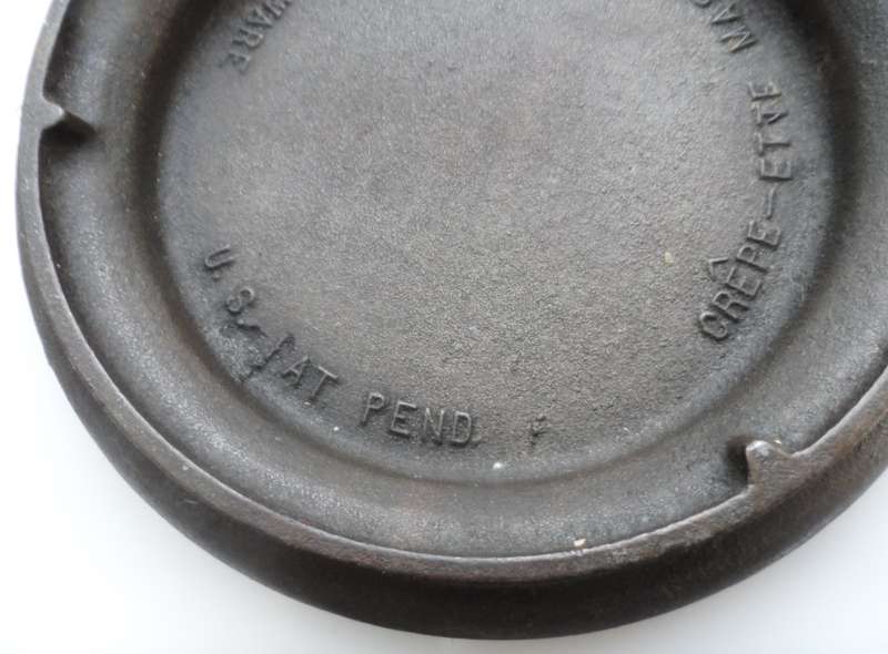 VINTAGE 50,s rare  WAGNER WARE, CAST IRON CREPPE ETTE MASTER