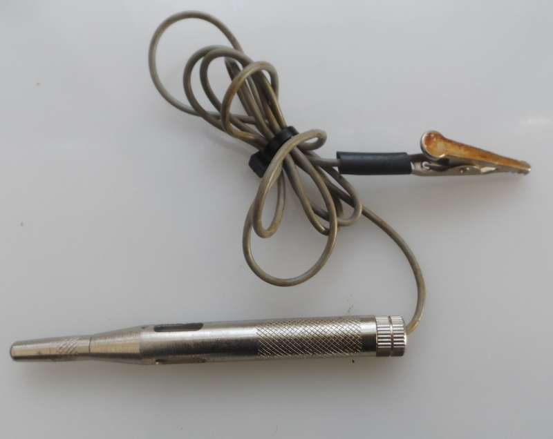 CAR CIRCUIT , VOLTAGE TESTER  6V, 12V, 24V  CABLE LENGTH 80 cm  (for cars,boats and motor bikes )