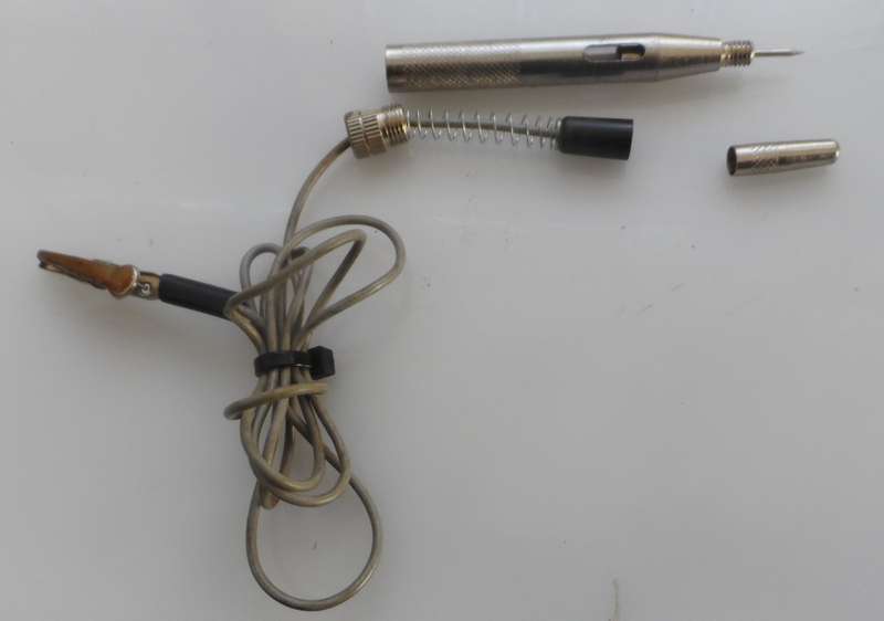 CAR CIRCUIT , VOLTAGE TESTER  6V, 12V, 24V  CABLE LENGTH 80 cm  (for cars,boats and motor bikes )