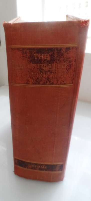 OLDHAMS  THE ILLUSTRATED ENCYCLOPAEDIA  VINTAGE HARD BOUND REPRINT 1960, 969 pages 20 pics fc 37 bw