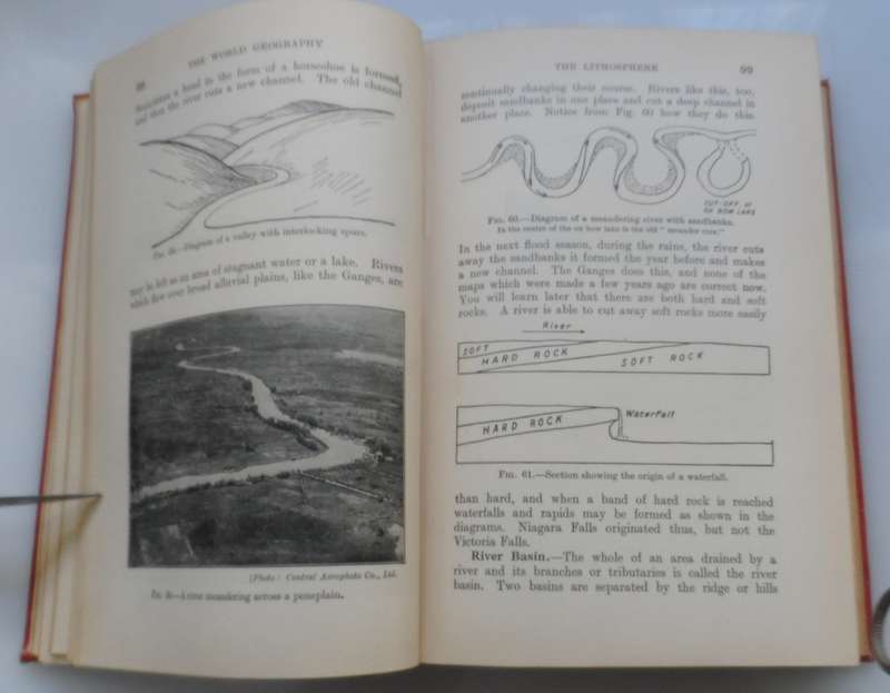 VINTAGE 1937 `THE WORLD A GENERAL GEOGRAPHY`for S A  schools J Dudley Stamp & J N Jamieson rare text