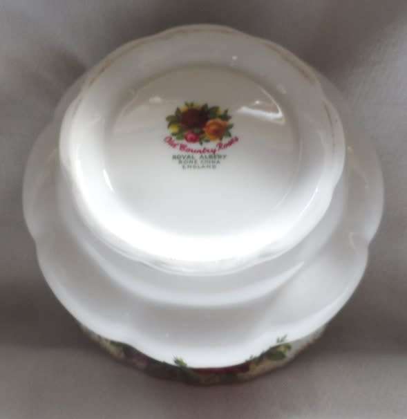 ROYAL ALBERT ` OLD COUNTRY ROSES    ` SUGAR BOWL