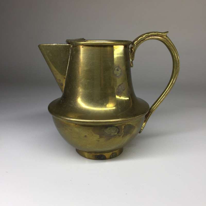 SOLID VINTAGE  1940,s  HEAVY BASED, BRASS, SAUCE JUG , Nestor  Birmingham , England  Harry J Pratt c