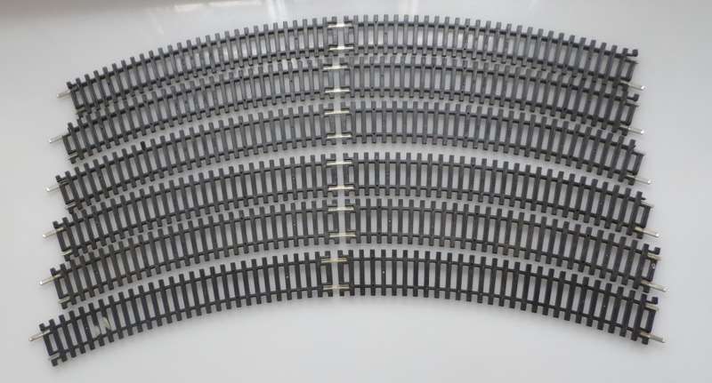 HO RAIL TRACKs , HORNBY, 6 X 360 mm / 15  ins , CURVES R609.