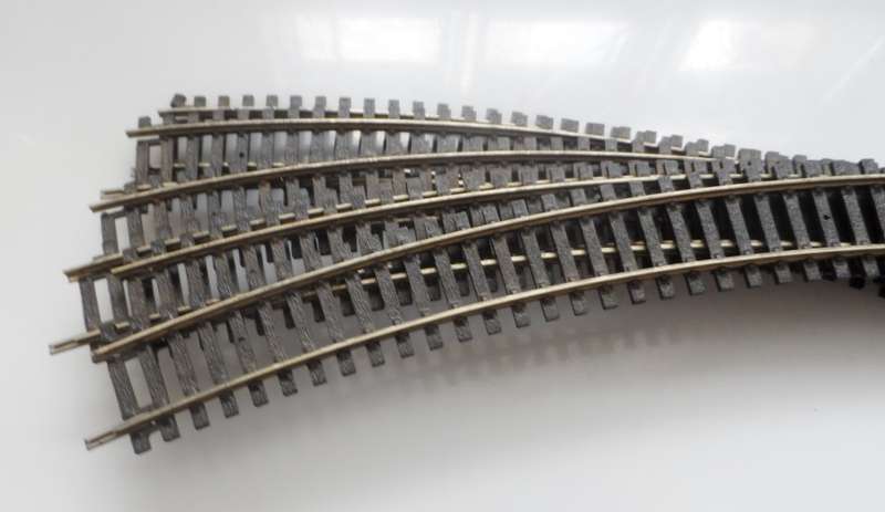 HO RAIL TRACKs , HORNBY, 6 X 360 mm / 15  ins , CURVES R609.