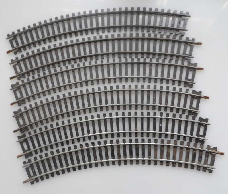 HO RAIL TRACKs , LIMA ITALY ,6 X 220 mm / 8 1/4 ins , CURVES  N3030 ,R360, <36 deg.