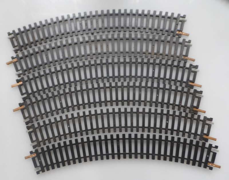 HO RAIL TRACKs , LIMA ITALY ,6 X 220 mm / 8 1/4 ins , CURVES  N3030 ,R360, <36 deg.