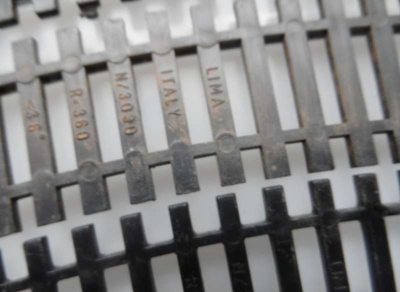HO RAIL TRACKs , LIMA ITALY ,6 X 220 mm / 8 1/4 ins , CURVES  N3030 ,R360, <36 deg.