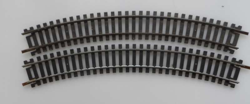 HO RAIL TRACKs , LIMA ITALY ,2 X 220 mm / 8 1/4 ins , CURVES  N3030 ,R360, <36 deg.