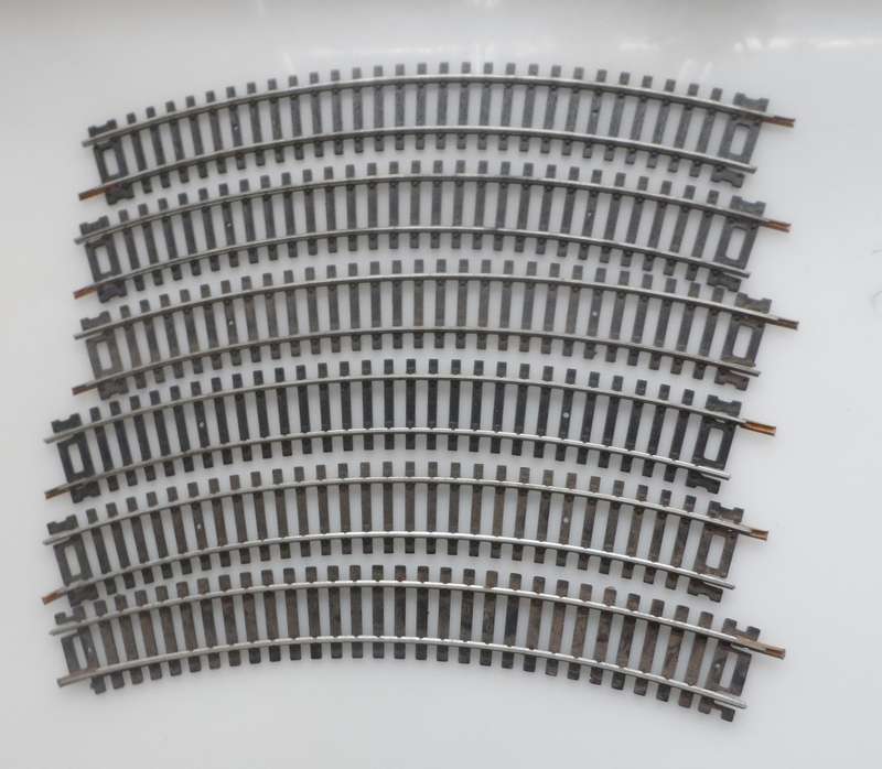 HO RAIL TRACKs , LIMA ITALY , 6 X 220 mm / 8 1/4 ins , CURVES  N3030 ,R360, <36 deg.