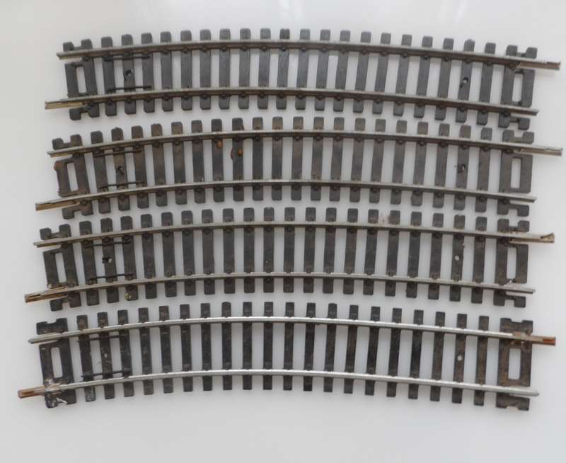 HO RAIL TRACKs , LIMA ITALY , 4 X , CURVES  N3035 DX