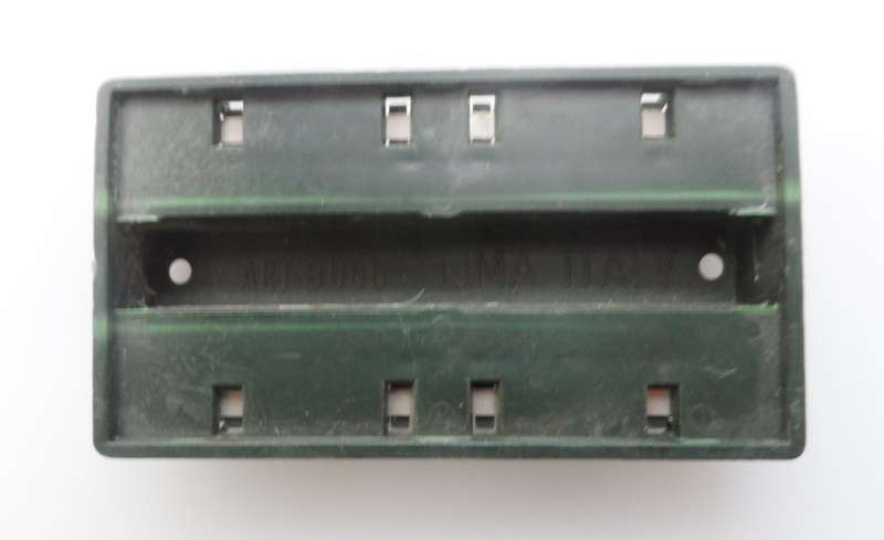 HO RAIL TRACKs , LIMA ITALY , 1 X 7  CLIP ,CONNECTOR BLOCK