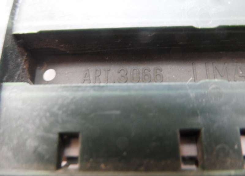 HO RAIL TRACKs , LIMA ITALY , 1 X 7  CLIP ,CONNECTOR BLOCK