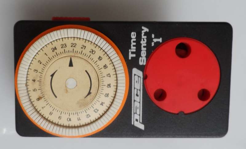ANALOG PLUG IN TIMER  PACE TIME SENTRY `1`, plug in time controller