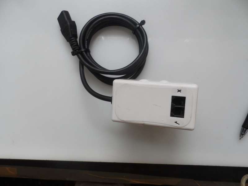 PLUG IN SURGE CONTROLLER :  Mustek surge protector
