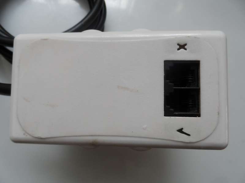 PLUG IN SURGE CONTROLLER :  Mustek surge protector