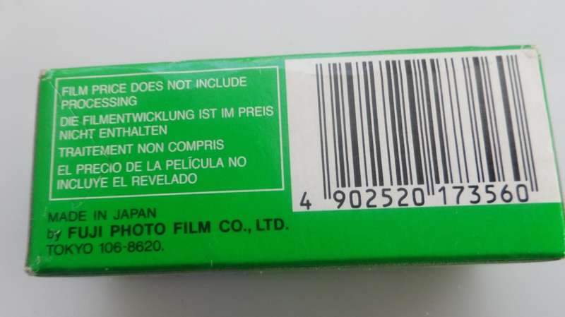 FUJI PROFESSIONAL, FUJICHROME ,64 T, TYPE II ,  BATCH 7075011 ,EXPIRED 2002-12 FILM ROLLS X 1