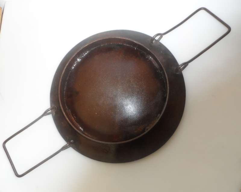 SOLID CAST IRON , GAS COOKER TOP, SKOTTEL BRAAI,  GRILL PAN, ROTI PAN