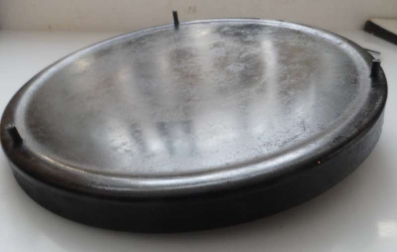 SOLID CAST IRON , `CAMPINA` , OUTDOOR,  COOKER TOP,  FRYING, BRAAI, GRILL PAN  foldable handle