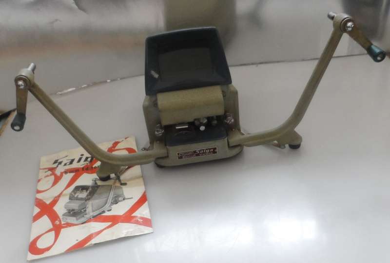 VINTAGE 1950, s SAIGA  8 mm FILM EDITOR  VIEWER  with manual