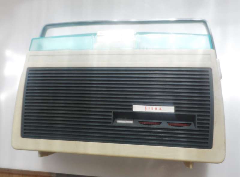 VINTAGE 1960 , ALL TRANSISTOR , SIERA REEL TO REEL TAPE RECORDER Made in Holland