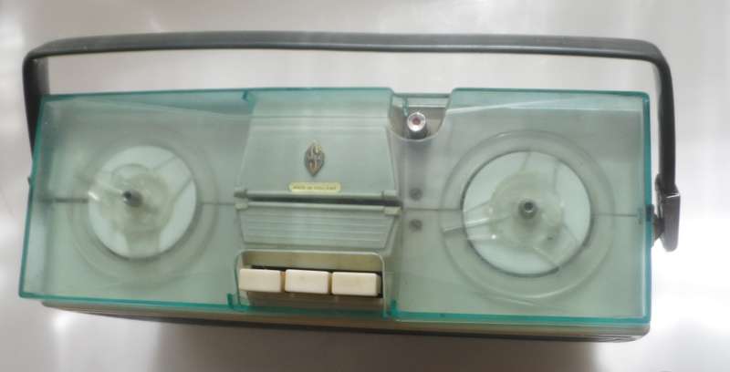 VINTAGE 1960 , ALL TRANSISTOR , SIERA REEL TO REEL TAPE RECORDER Made in Holland
