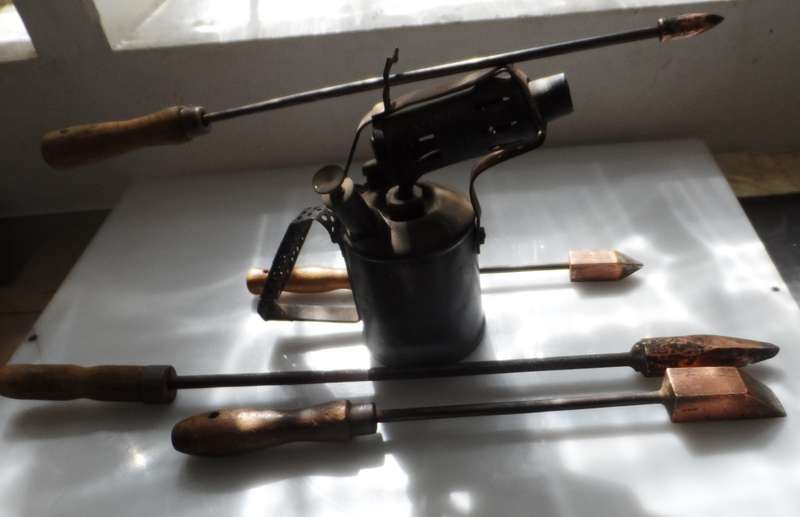 VINTAGE 1940,s , SET OF FOUR SOLID COPPER SOLDERING IRONS